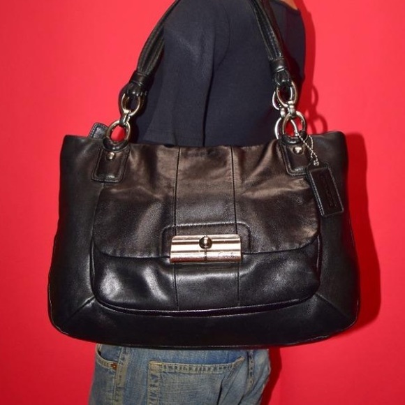 Coach Handbags - 🎊🎉COACH KRISTIN BLK LEATHER TOTE BAG